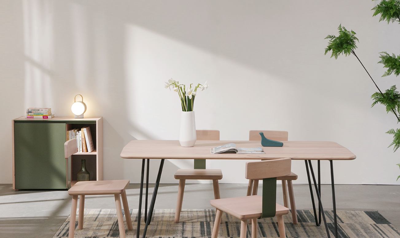 Metal foot table Dining table Desk