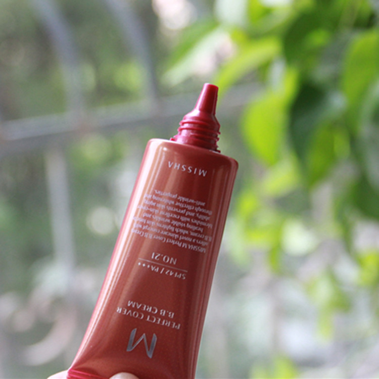 Missha myst vẫn dưỡng ẩm làm mềm kem làm trắng 20ml BB cream người hâm mộ vẫn bị cô lập kem nền che khuyết điểm trang điểm nude kem bb collagen hàn quốc
