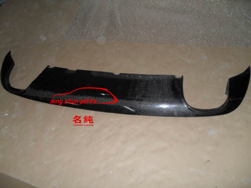 Applicable A6L Carbon fiber post-barking underbar underbar A6L rear lip Barking spoiler car light weight for a pure