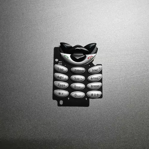 Применимо к корпусу мобильного телефона Nokia Nokia 8210 8250 с передней оболочкой для зеркала клавиатуры задняя крышка 8 Цвет