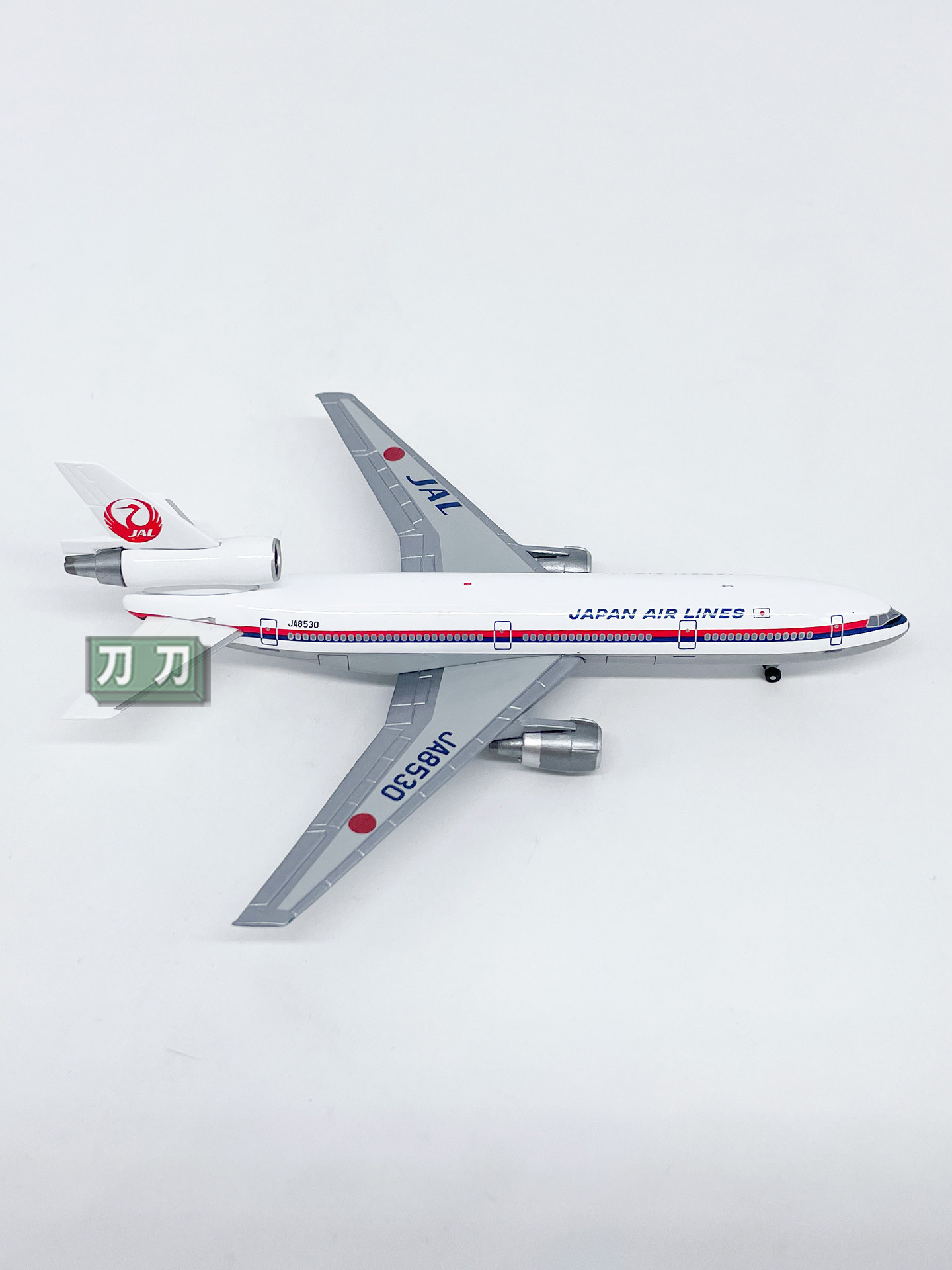 A must-buy for 25 years! 1:400 japan airlines mcdonnell douglas dc