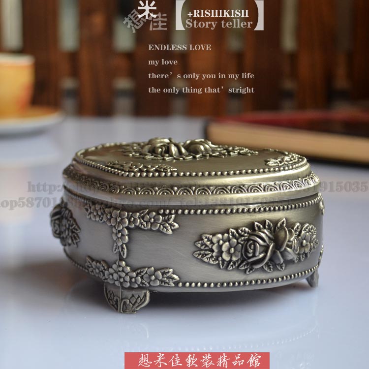 Fine Loving First Accessories Box Ancient Tin Color Rose Pattern Ornament Box Metal Containing Box Cotton Stick Box Birthday Present