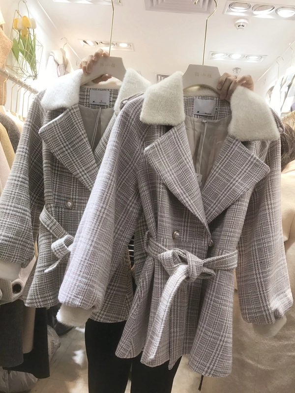 Mùa đông 2018 phiên bản Hàn Quốc mới của áo len kẻ sọc kẻ sọc thắt lưng váy băng đô nhỏ áo len ngắn nữ áo măng tô nữ