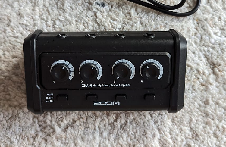 ZOOM ZHA-4 black headphone amplifier ear discharge-Taobao