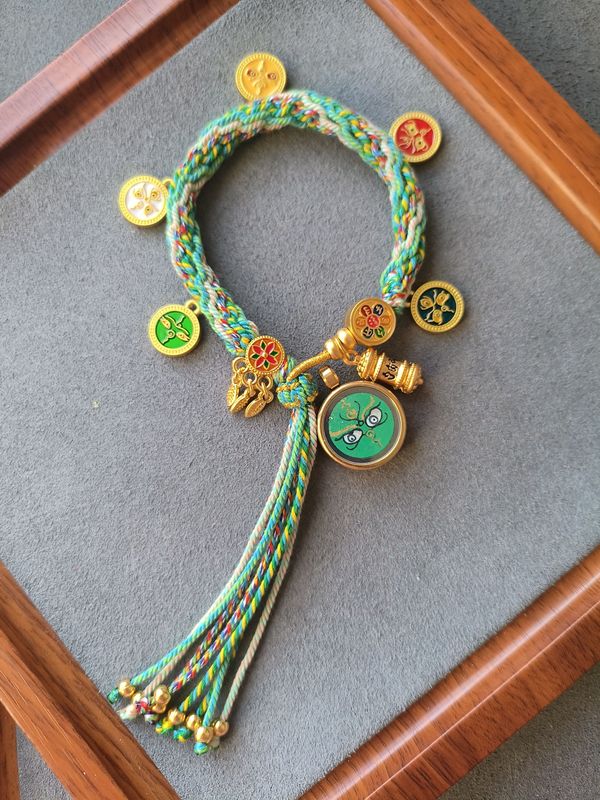 Tibetan Hand-Painted Five Deities of Wealth Dharma Eye Small Thangka Reincarnation Tibetan Style Hand Rope Bracelet Thangka Shipped from Lhasa with Free Shipping Tibetan Hand-Painted Five Deities of Wealth Dharma Eye Small Thangka Reincarnation Tibetan Style Hand Rope Bracelet Thangka Shipped from Lhasa with Free Shipping
