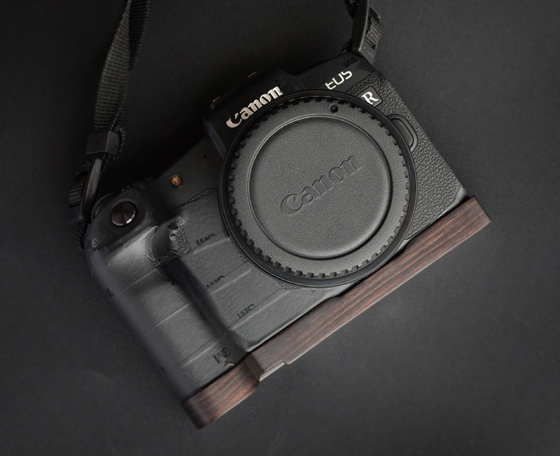 Canon EOS RP Black Honolulu Handle Old Tiger Pliers Studio Original Design