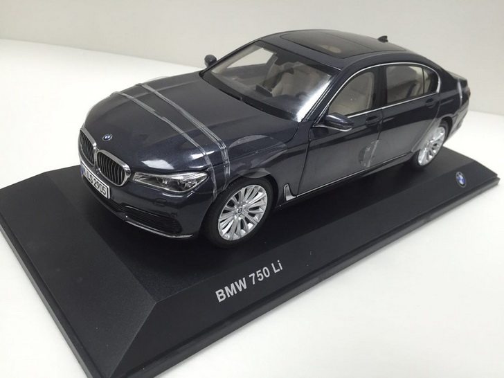 1/18 BMW All New 7 Series 750 Li 2017 Diecast Car Model White/Gray