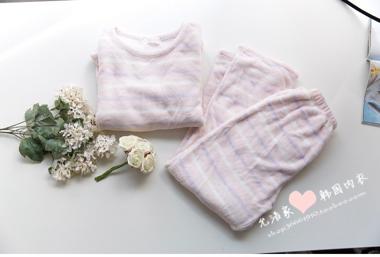Bộ đồ ngủ nhung san hô ngọt ngào của Nhật Bản mùa thu và mùa đông ấm áp cổ tròn sọc dài tay áo Dịch vụ nhà của phụ nữ có một phần dài pijama nam