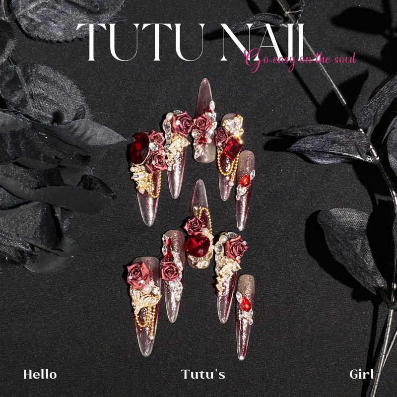 【Qin Che】Tutu Nail Handmade Wearable Nail Art New Year Red Carved Flower Chain Gold Gradient Heavy Craft Long Nails