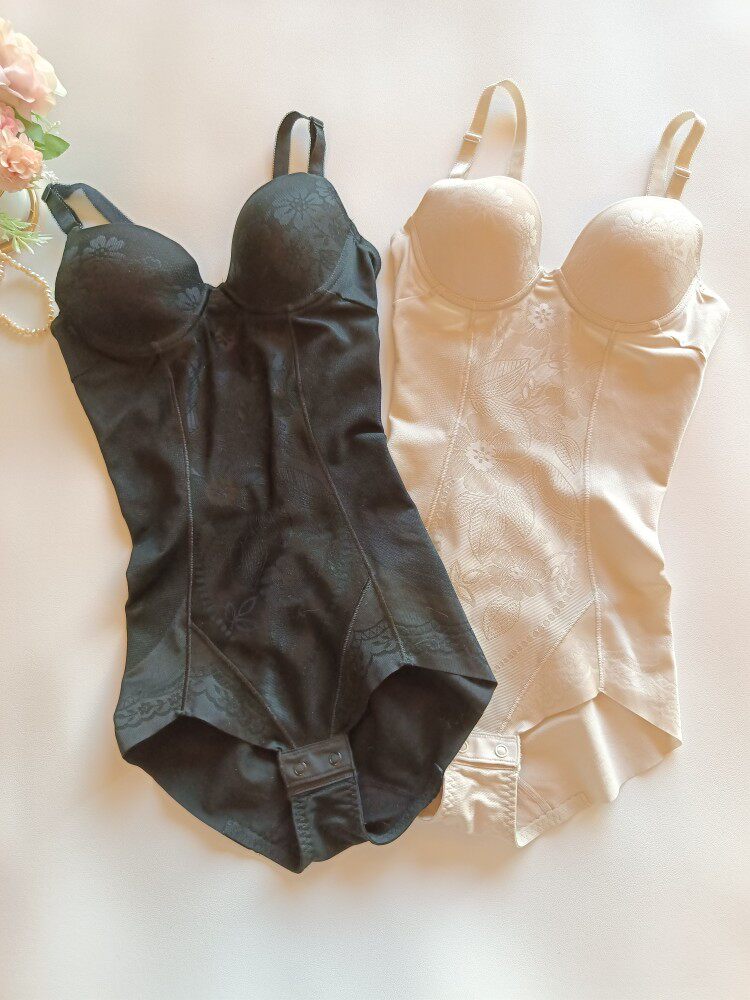 The new strong pressing version ignites close to the hip and postpartum restoring the plastic waist to the body and the black complexion of the body.