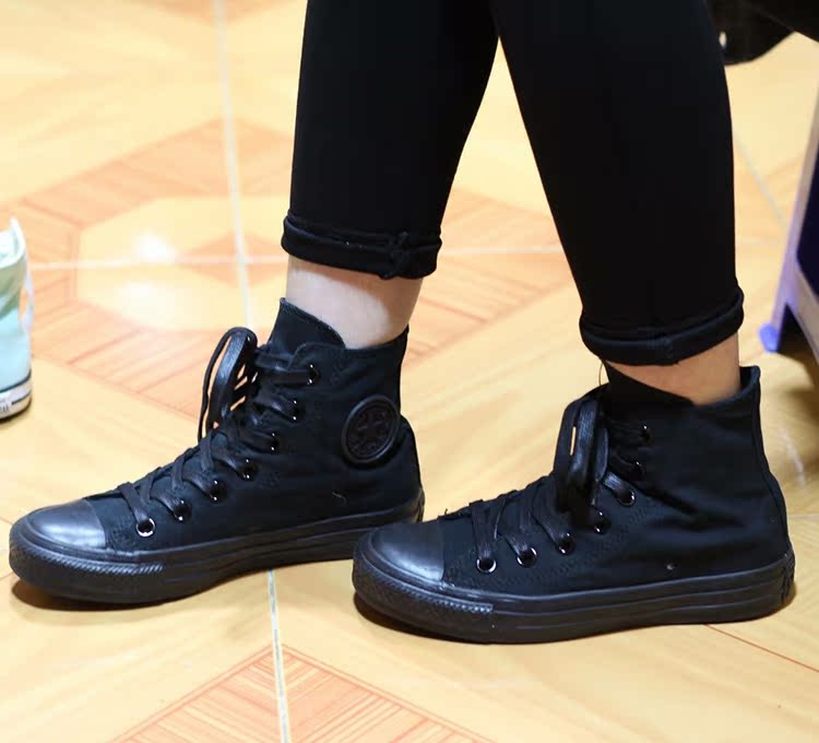 Converse All Star Giày vải cổ điển Đàn ông và phụ nữ Cao giúp đôi giày Tất cả đen cao 1Z588 giày sneaker nam chính hãng