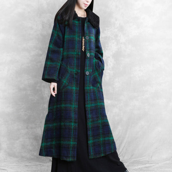 Xifeng plus size women's loose and fashionable woolen coat contrasting color atmospheric plaid pattern age-reducing Korean version long coat autumn and winter