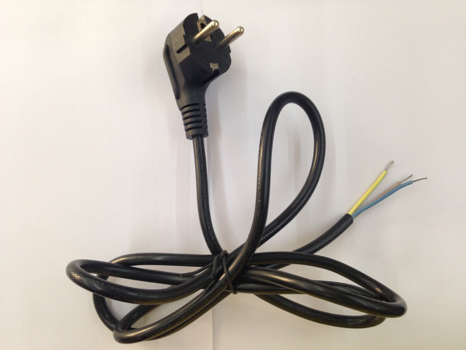 Three-core European standard European regulation European bare wire single head computer power cord 1 5 m 1 8 m 0 75 square all copper