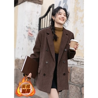 Камелия в форме цвета хлопка