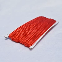 Красная пряжка проволоки