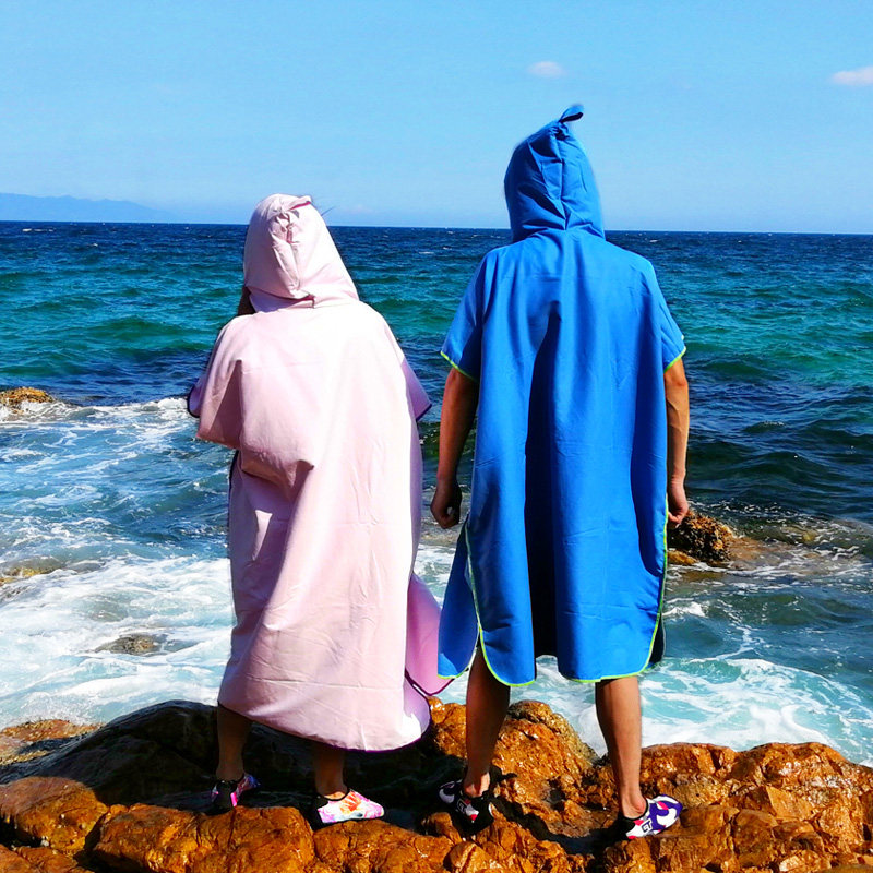 Clear price Adult absorbent travel beach towel Quick-drying swimming bathrobe Cloak Cloak Men's and women's bath towels