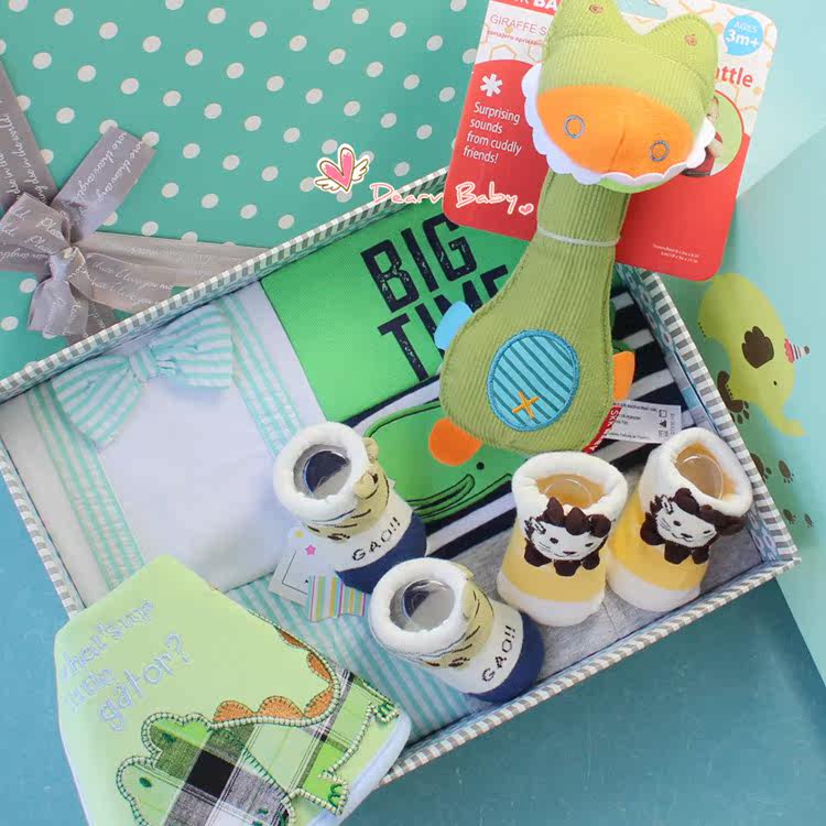 Coffret cadeau pour nouveau-né - Vêtements + Fournitures - Ref 1977552 Image 6