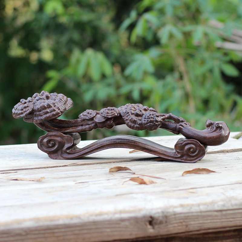 Vietnamese agarwood carving whole material Ganoderma lucidum Ruyi wood carving home decoration wedding gifts auspicious Ruyi solid wood