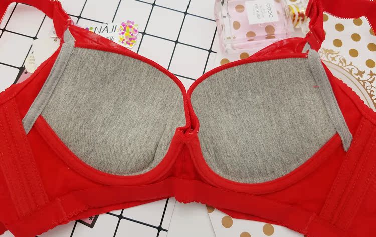 [100 nhân dân tệ 3 miếng] Lin Na Ji áo ngực B chính hãng mỏng sau bốn hàng tụ tập bên cạnh để điều chỉnh áo lót đồ lót - Strapless Bras áo bra
