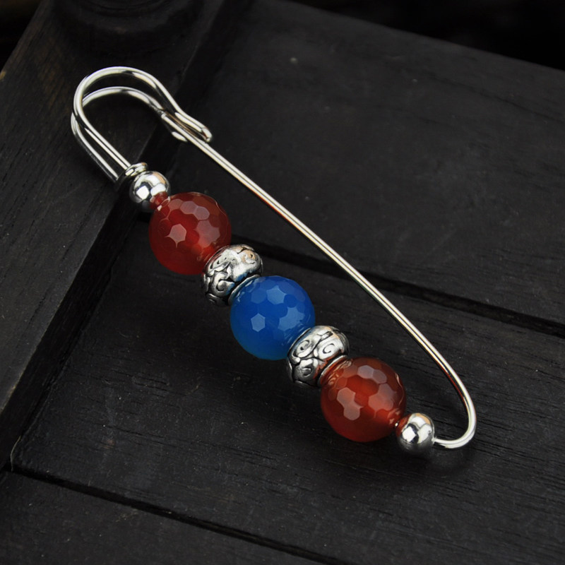 Retro original handmade lettering blue red Manau brooch with a fur coat scarf, Japan-ROK trendwomen's life-of-the-year ornament