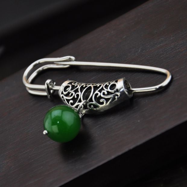 Vintage Miao bạc rỗng thẻ xanh chalcedony trâm cài pin áo len văn học cổ điển trang sức cổ điển phụ kiện áo vest