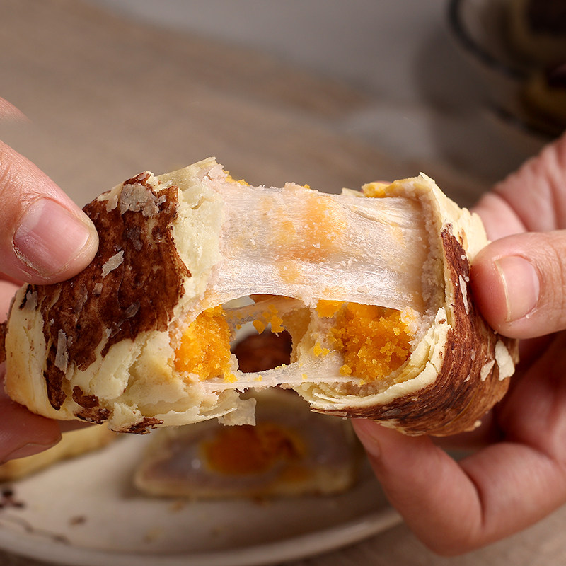 Zhang Xueying recommended Taiwan featured pastry standing ominly, a small taro, taro taro, and a creative soft glutinous snack.