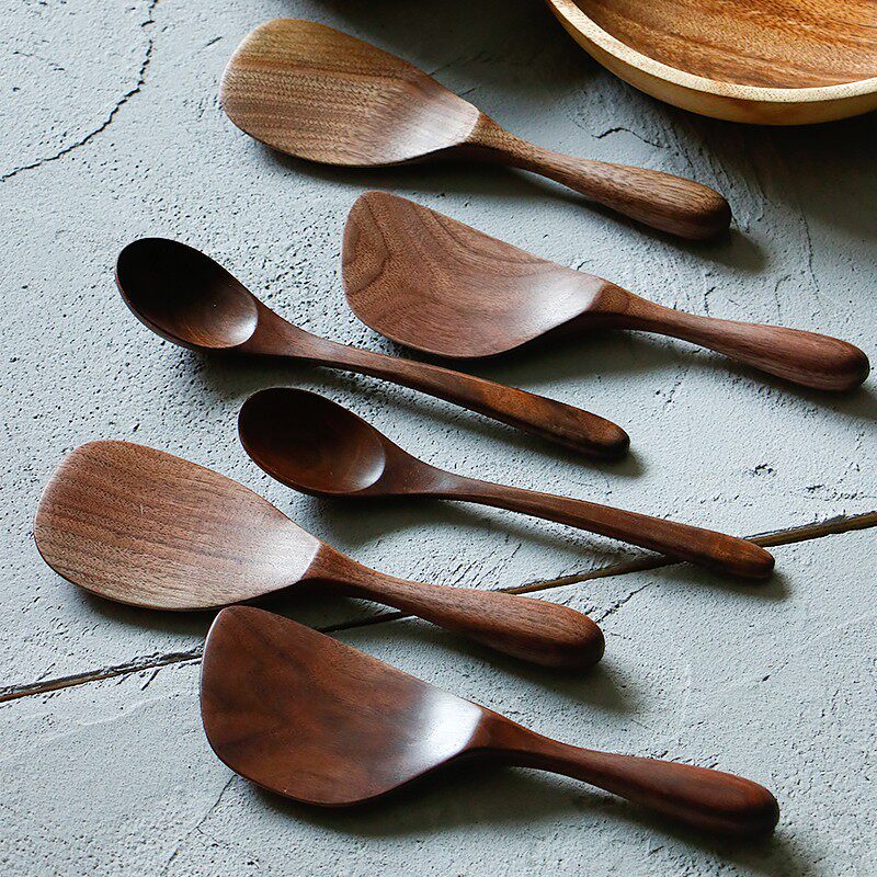 Japanese-style red wooden spoon household environmentally friendly lacquer rice shovel black walnut without sticky rice left rice spoon
