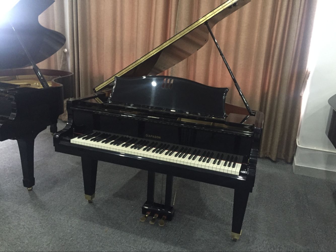 Đàn piano nguyên bản nhập khẩu thời trung cổ dễ thương DIAPASON D-183 Diapansen KAWAI piano - dương cầm 	đàn piano mini cho bé