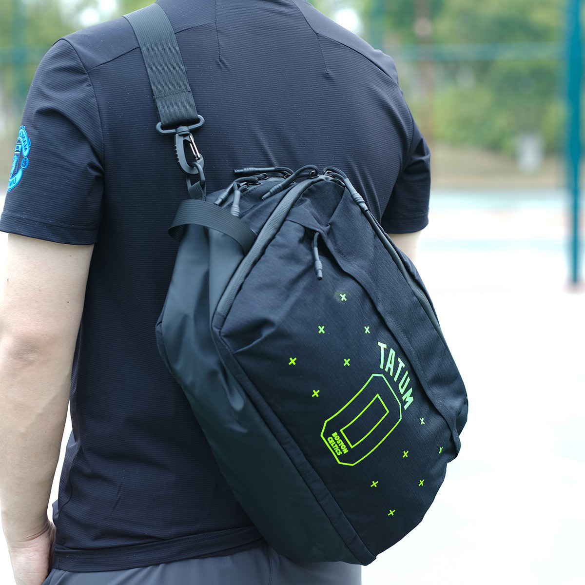 Dry and wet separate independent four-storey multi-function sneaker bag