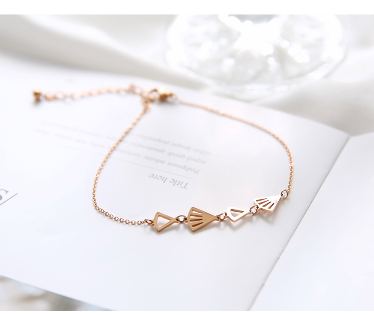 Nhật Bản và Hàn Quốc bằng thép mạ titan 18K vàng hồng rỗng hình quạt vòng chân thời trang nữ đơn giản mạng xã hội sinh viên đỏ không phai lắc chân vàng pnj