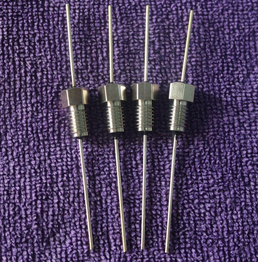 Core capacitor threaded M5 1000PF 100VDC 10A 102 6M5 long lead