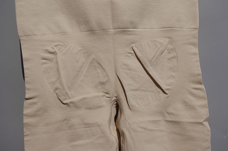 Xuất khẩu Úc đơn khí tốc độ khô microfiber liền mạch eo cao cơ thể định hình quần cơ Chống ánh sáng năm quần 3 màu quần lót nữ thun lạnh bóng