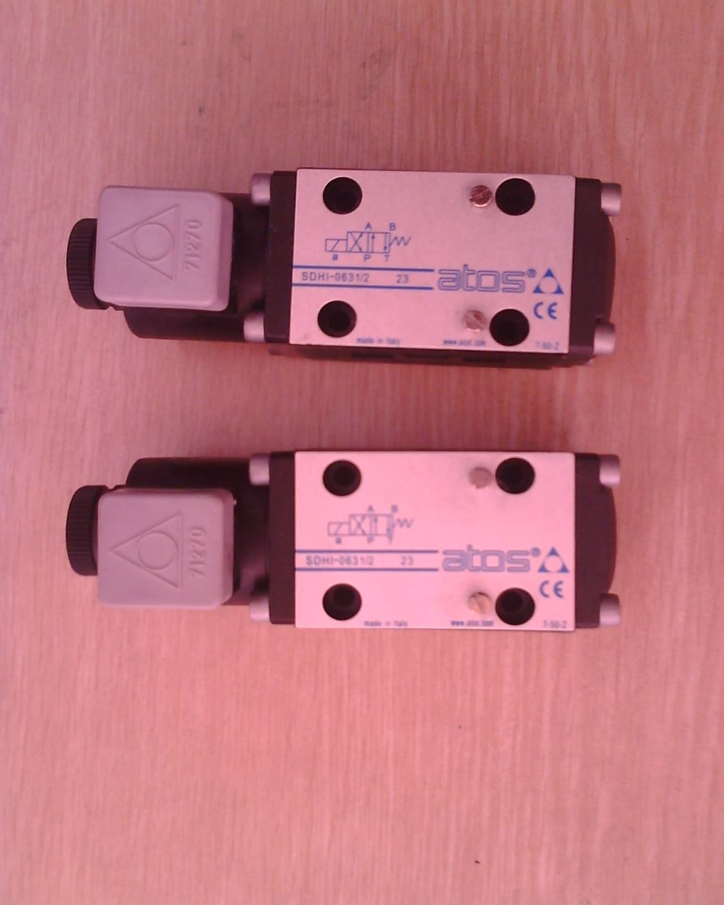 DHI-0630 2 SDHI-0630 2 Electromagnetic reversing valve Italy ATOS