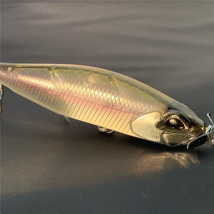Дорожные суб- приманки 鏃ユ湰杩涘彛duo璺簹楗?0鍏婻ealis spinbait62 72 15鍏嬭灪鏃嬫〃楗甸棿璋嶉サ