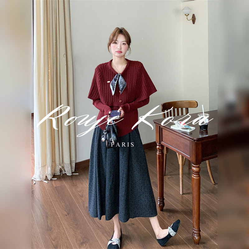 穿越千年的华美衣裳：解读华丽唐风齐胸裙刺绣斗篷的魅力