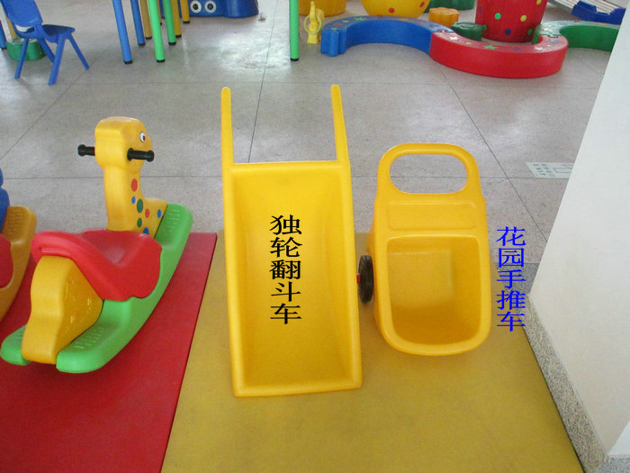 Parent - Child Activity Sino - wheeler garden trolley plastic bicycle toy car feeling unified training equipment