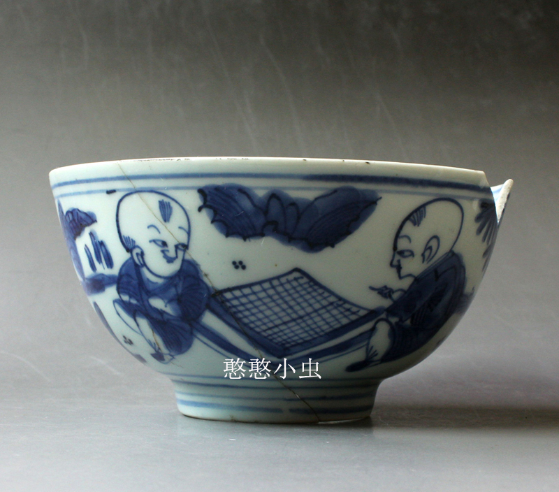1770 Jiajing Boy Playing Game Ancient Porcelain Specimen