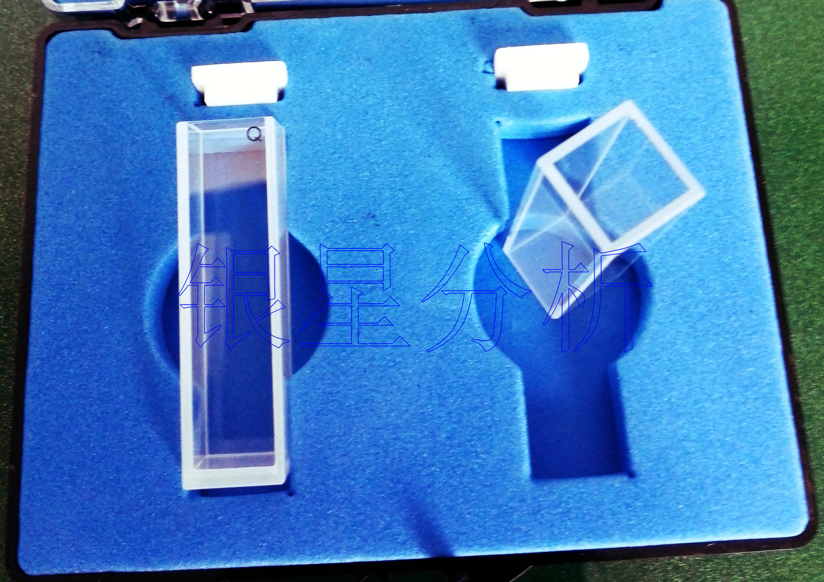 银星分析厂价直销高温熔融烧结石英荧光（四通光）比色皿Y1712