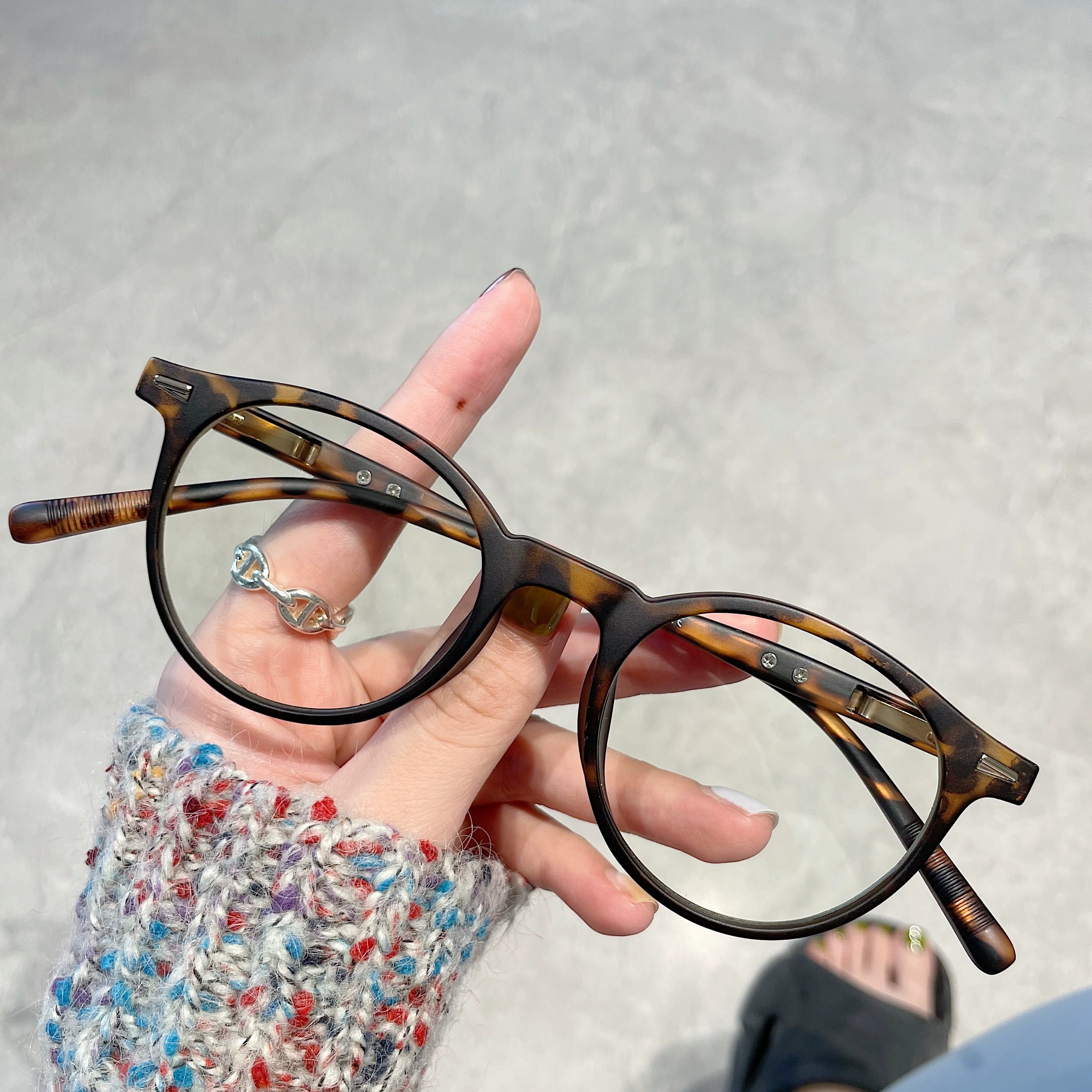 Cherry Kitty Flat Mirror Woman Ultra Light and Frosted Turtle Hawksbill Small Round Frame Man with Degrees Anti Blue Light-Taobao