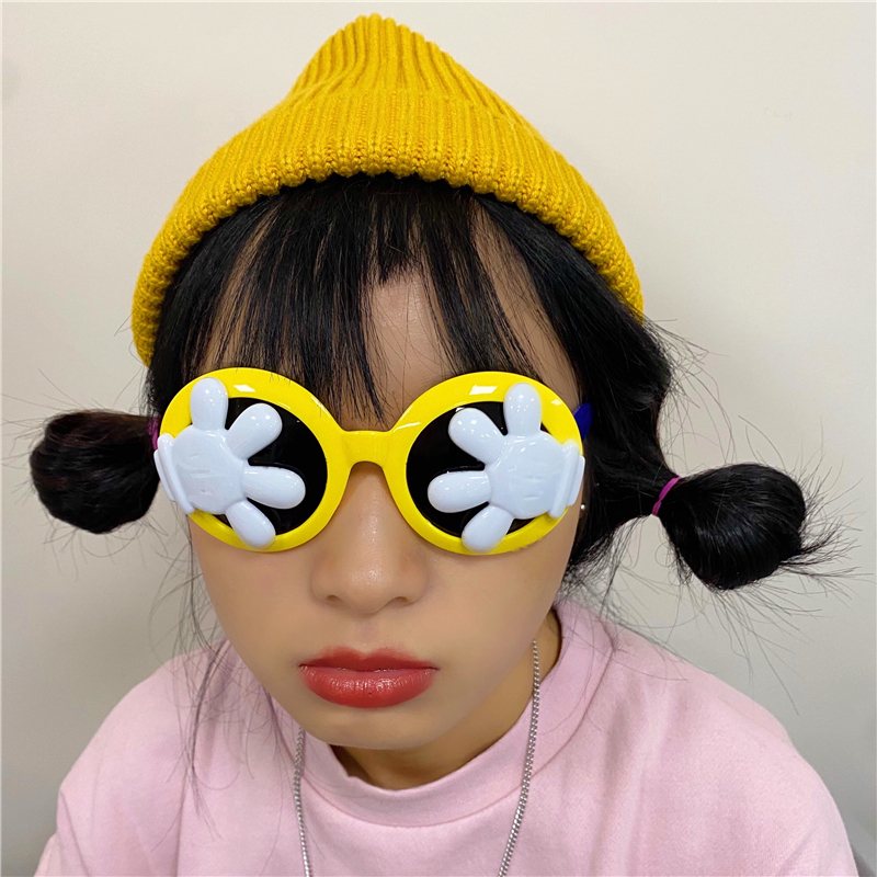 Funny IG Style Gradient Color Solid Color UV400 Protection Resin Round Frame Special-Shaped Mirror Square Full Frame Women's Sunglasses display picture 3