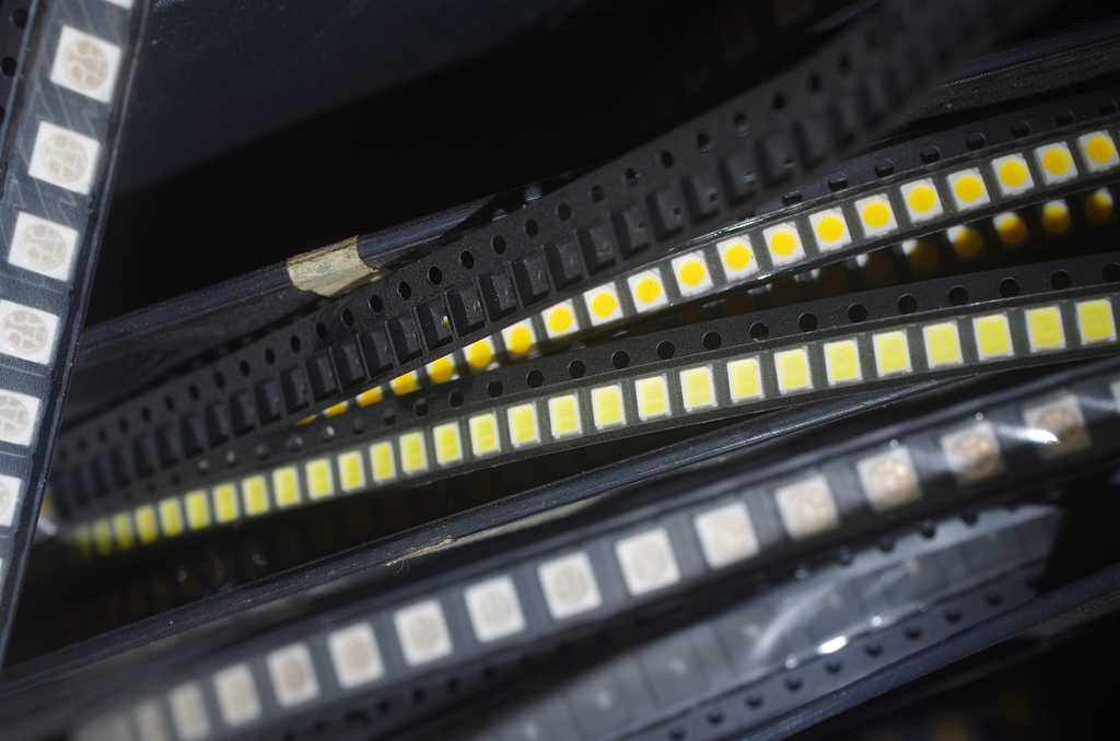 One meter price Various stock patch LED lights with 5050 3528 etc. at random shipping with red and white yellow blue etc. -Taobao