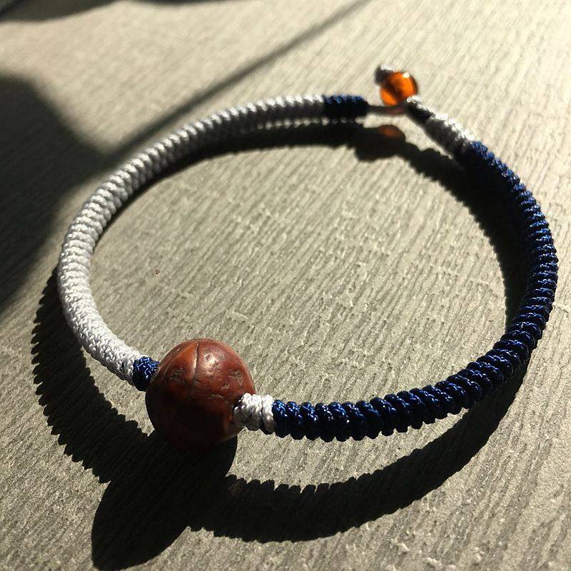 Original Tibetan hand-knitted Vajra knot to ward off evil and protect peace with old Buddha beads can be customized for men and women's gifts new models