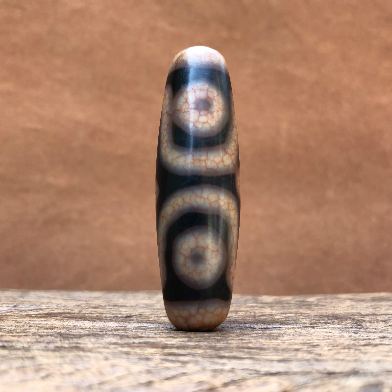 Tibet Tibetan three-eyed Tianzhu natural genuine to pure agate chalcedony package pulp oil weathering clear 