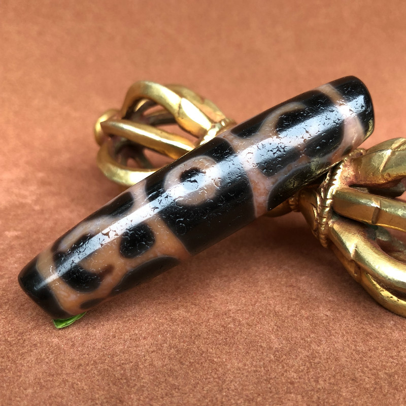 Tibetan Tantric Tianzhu Tibetan Vajra Tianzhu genuine to pure agate chalcedony package pulp oil run weathering clear