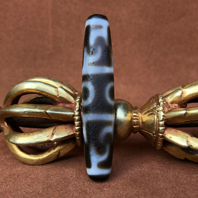 Tibet tantric school tianzhu lotus division magic craft tianzhu genuine products to pure agate chalcedony slurry oil embellent weathering clear