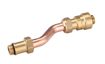 The surface valve of the ground heating water divider and the side valve of the surface - heating valve and the end of the water - separator are connected