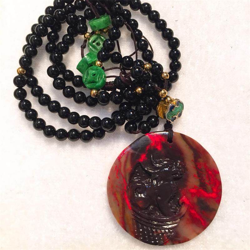 Changhua chicken blood stone One thing and one product Pure hand-carved cinnabar land Dahongpao Chicken blood stone Suan Ge fine pendant