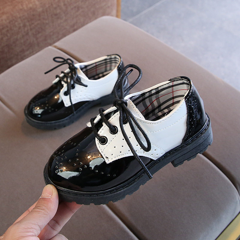 Children's boy Black leather shoes Summer and Han edition 2022 Chauts Soft bottom pediatrics baby boy shoes Inlenwind baby shoes