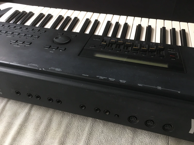 Tại chỗ Nhật Bản YAMAHA SY85 Bàn phím Synthesizer Bàn phím MIDI Arranger Bàn phím đàn piano điện giá 1 triệu