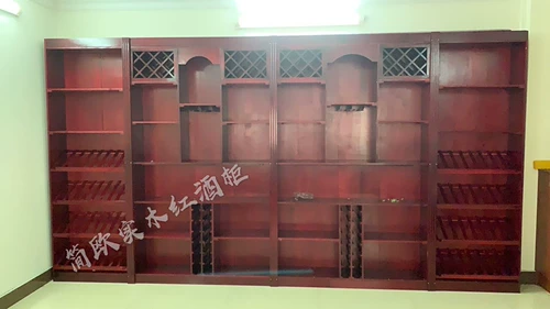 Европейская стильная стена с твердым деревом винного шкафа на заказ винный погреб для винного погреба в ретро -посадке красное вино